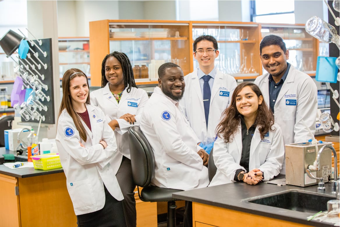 diverse group of Touro medical students in lab
